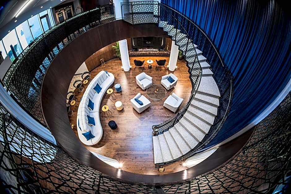 Le Capitole Hotel