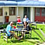Ducks & Drakes Boutique Motel & Backpackers