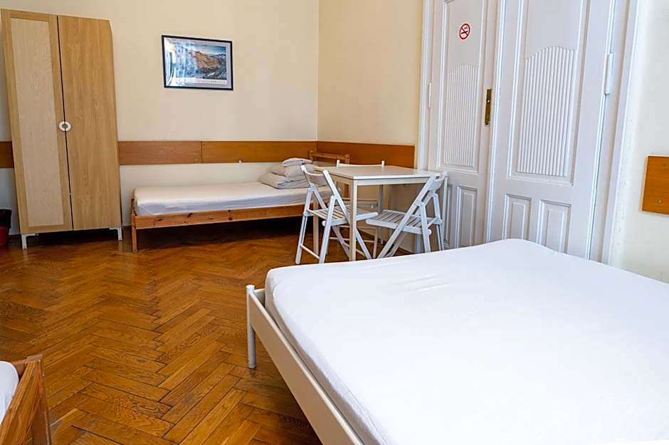 Trzy Kafki Private Rooms