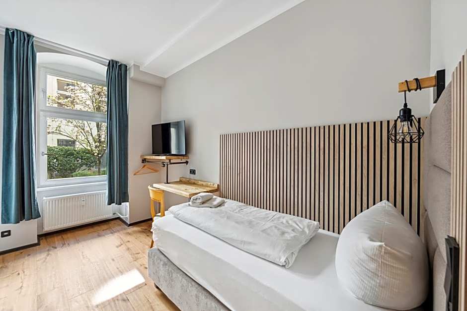 Zdjęcie 1 z 4 — 2 Beds