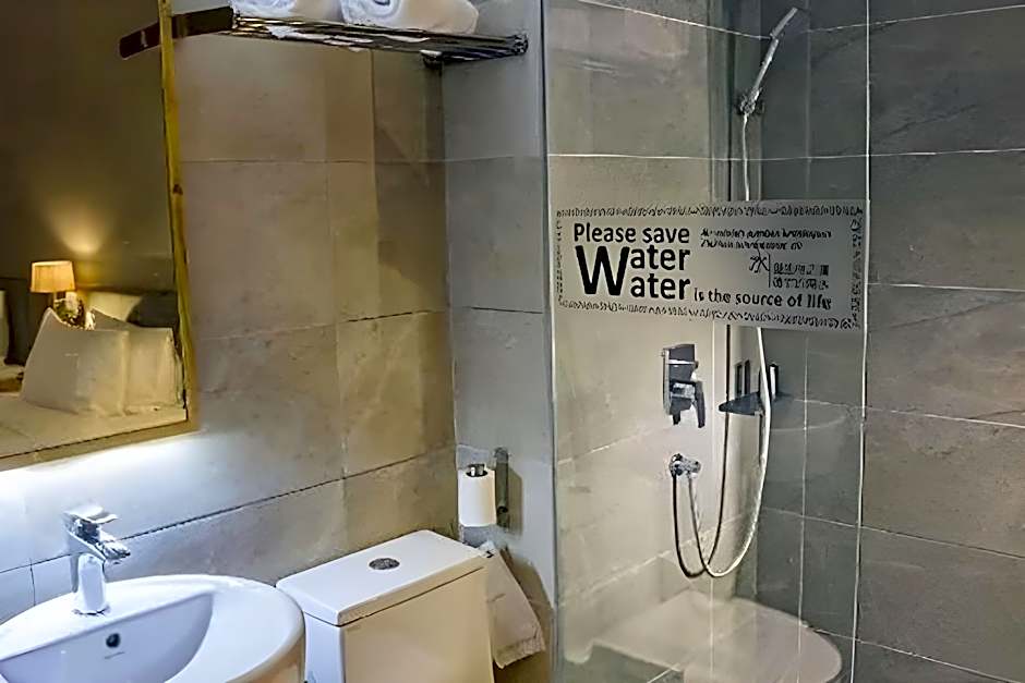 Redpine Boutique Hotel