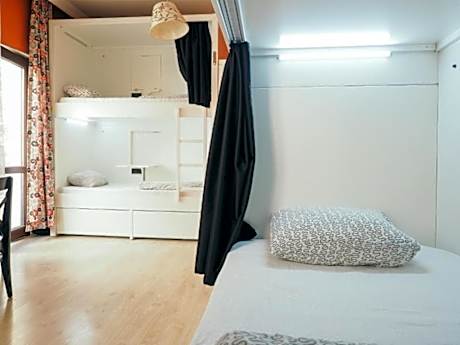 6-Bed Dormitory Room