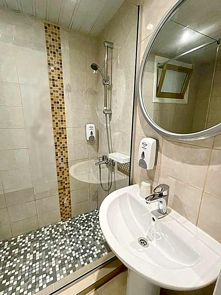 Antonis G. Hotel Apartments