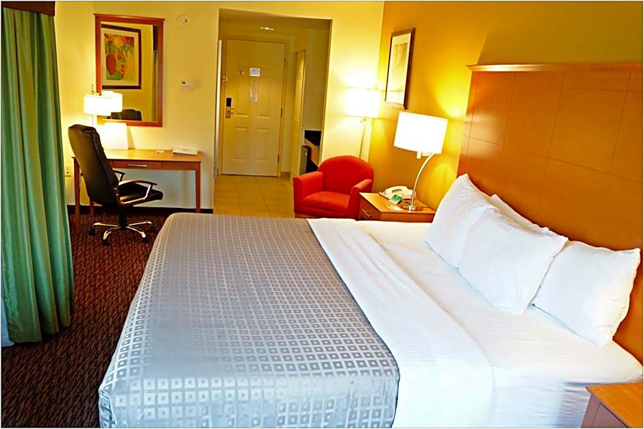 Clarion Hotel & Suites University-Shippensburg