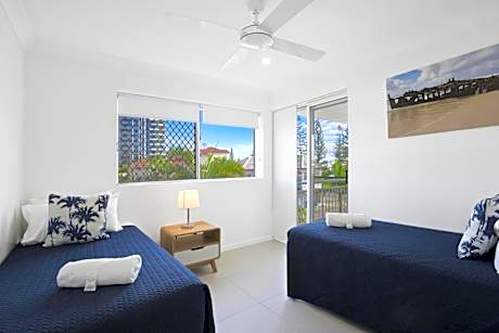 Three-Bedroom Deluxe Apartment with Air-conditioning