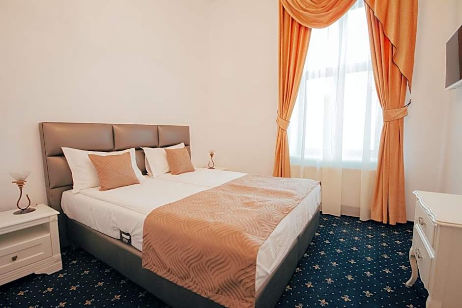 Hotel Carol - Vatra Dornei