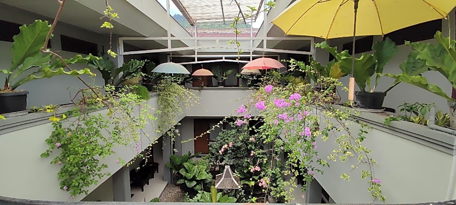 Komajaya Komaratih Hotel