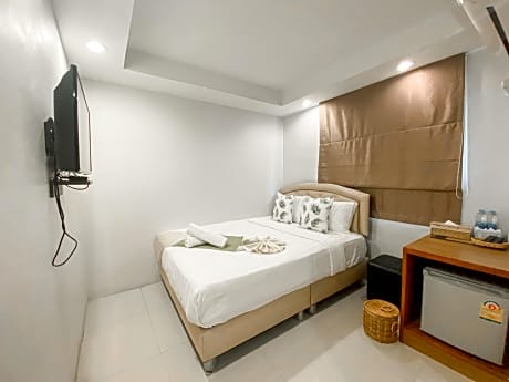 Stanadard Double Bed (A Building)