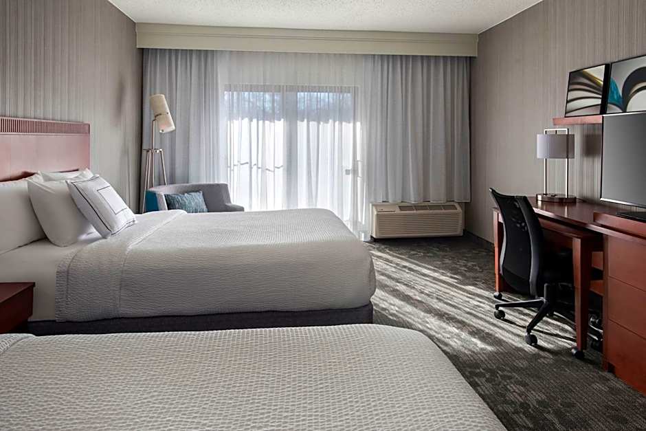 Photo 1 of 4 of 2 Queen Beds, Hearing Accessible, Courtyard View
