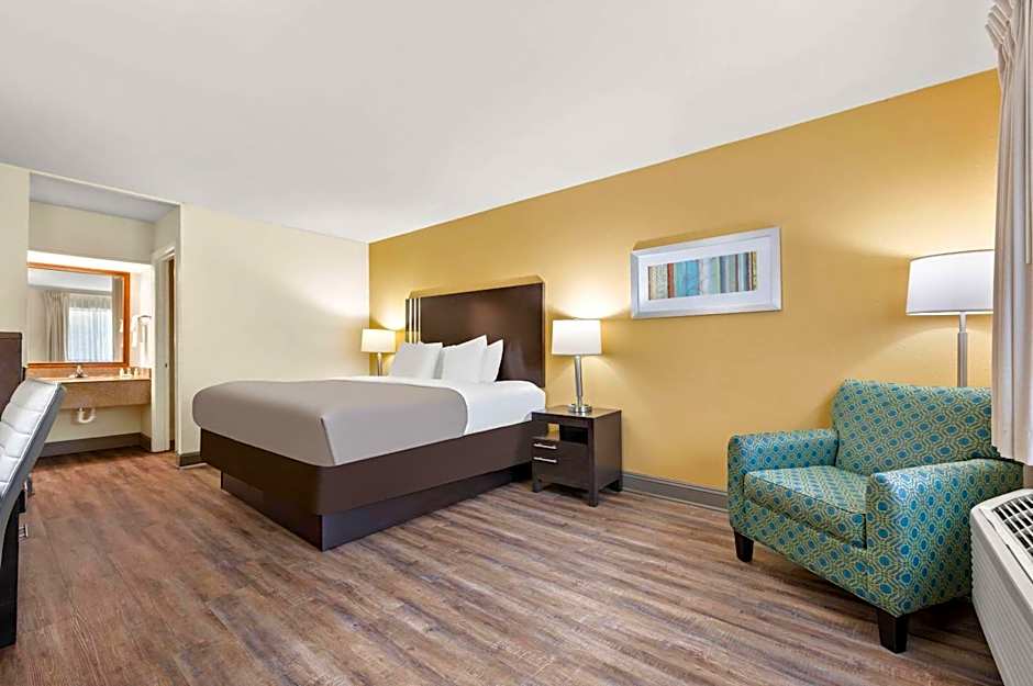 Quality Inn Pelham I-65 exit 246