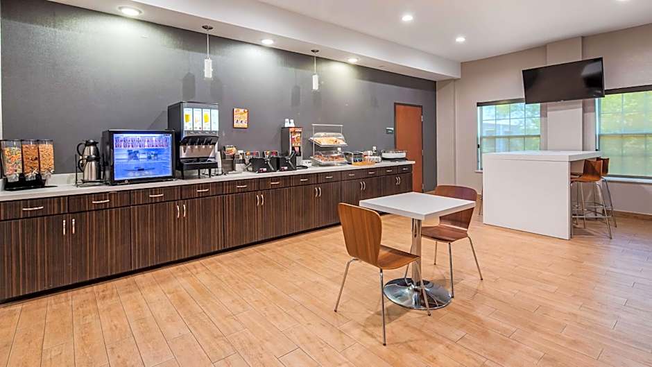 Best Western Ingleside Inn & Suites