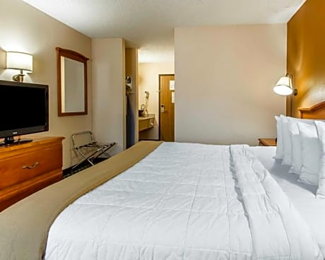 Standard with 1 King Bed