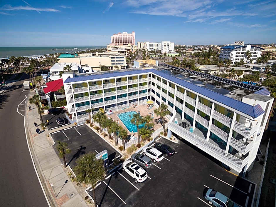 Pelican Pointe Hotel