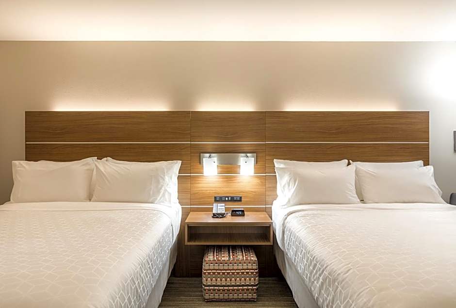Holiday Inn Express & Suites Greenville S - Piedmont By IHG