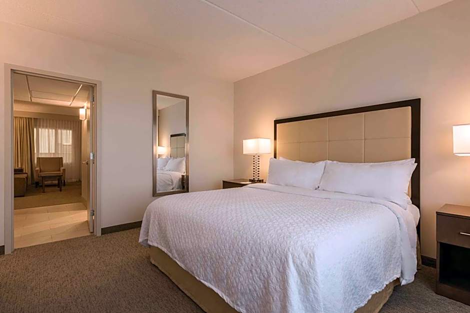 Embassy Suites by Hilton Milwaukee Brookfield