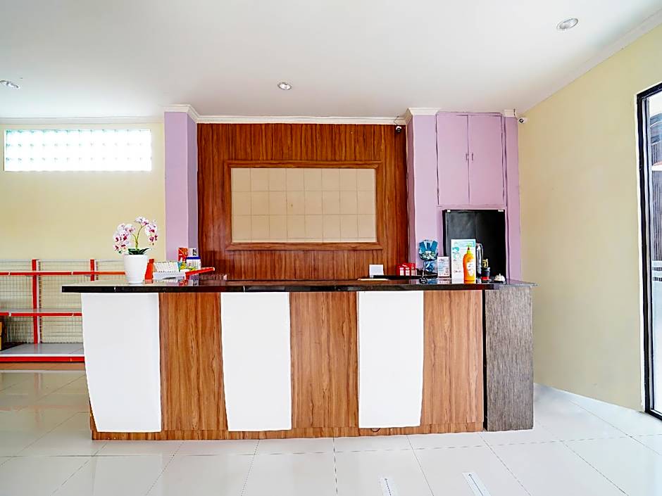 Collection O 91345 Myroom Hotel