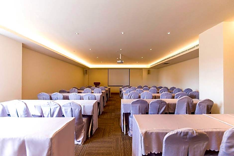 Ji Hotel (Yantai Bus Terminal) – Yantai, WV