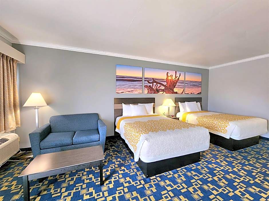 Days Inn by Wyndham Robstown