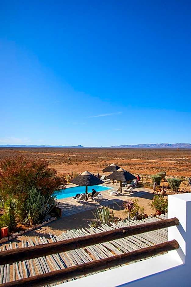 Inverdoorn Game Reserve Lodge