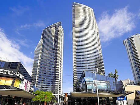 Mantra Circle on Cavill Surfers Paradise