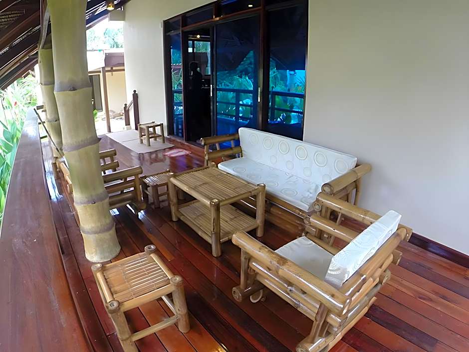 Sunset Bay Beach Villas