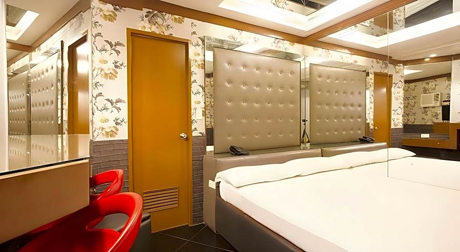 Victoria Court Las Pinas