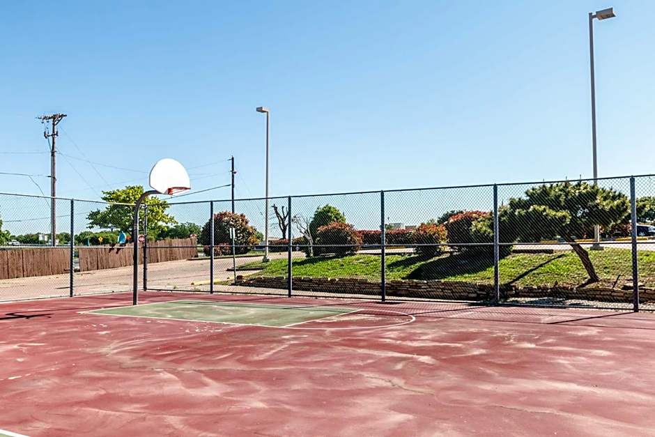 Studio 6-Arlington, TX