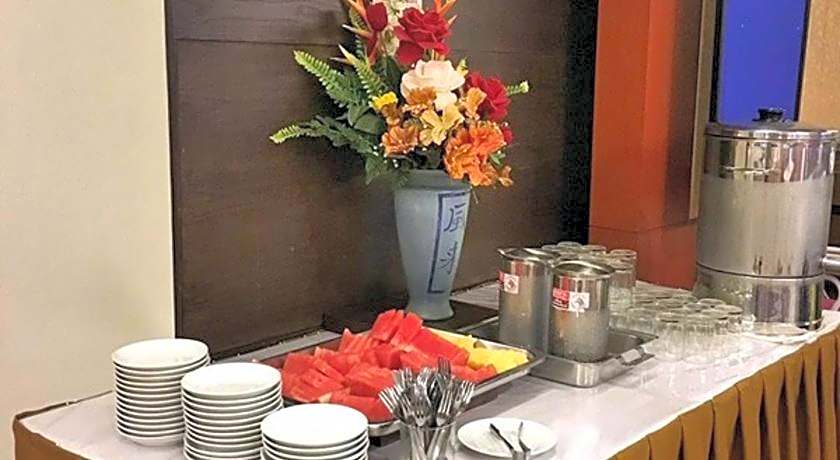 Hadyai Golden Crown Hotel