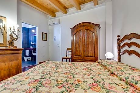 Superior Deluxe Double or Twin Room