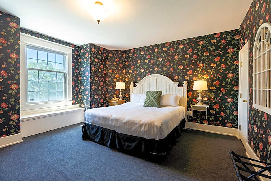 Inn On Broadway