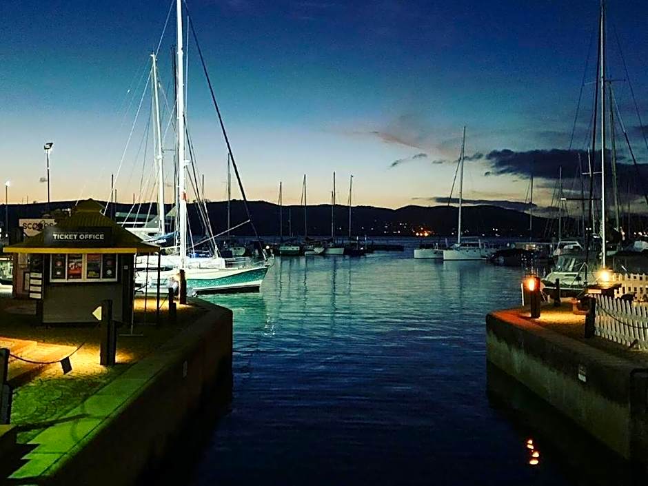 5 Tides End and 5 on Tides End