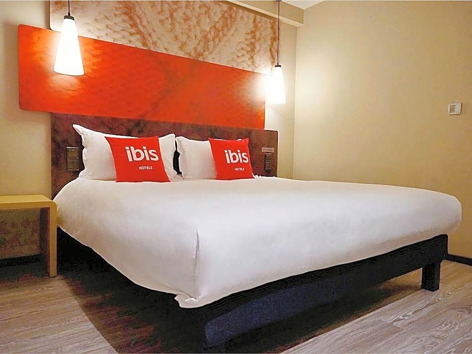 ibis Jiayuguan Railway Station Hotel