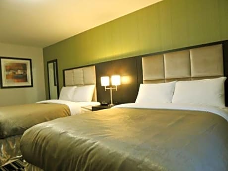 Western Star Inn and Suites Carlyle