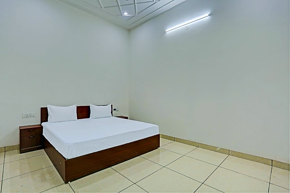 Super Hotel O Park Inn Near Parashuram Chowk