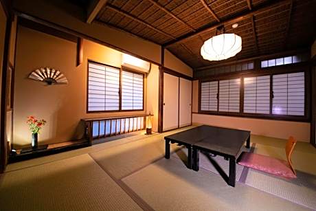 Japanese-Style Twin Room with Private Bathroom