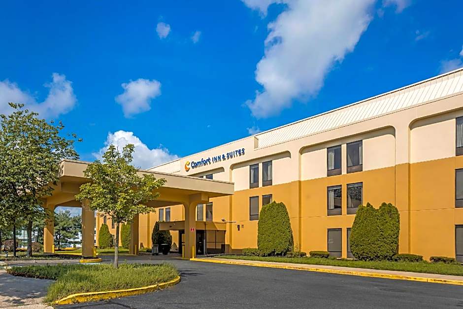 Comfort Inn & Suites Mt. Holly - Westampton