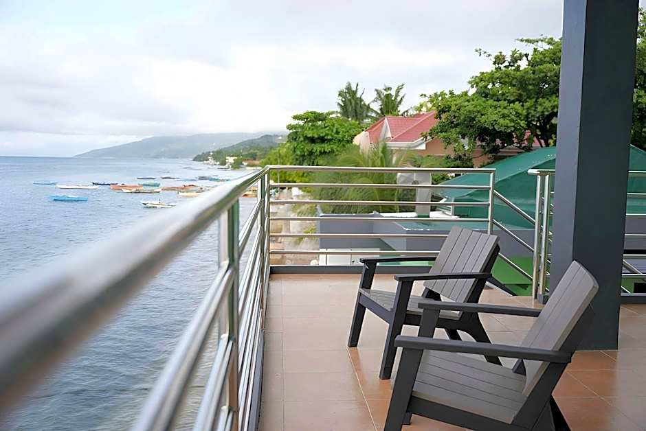 GT Seaside Inn