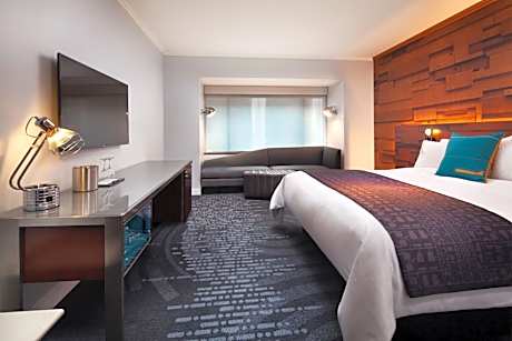 Wonderful, Guest room, 1 King, Low floor