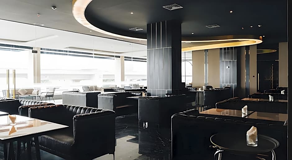 Grand Central Premier