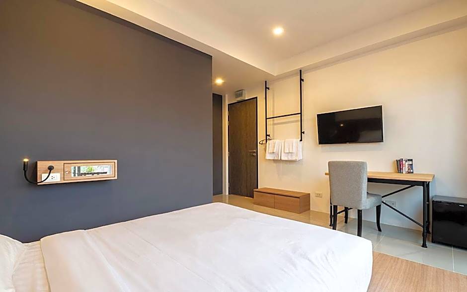 Kata Beach Poshtel Phuket