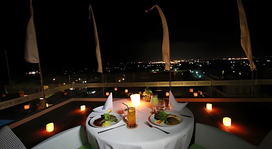 Maxonehotels At Bukit Jimbaran
