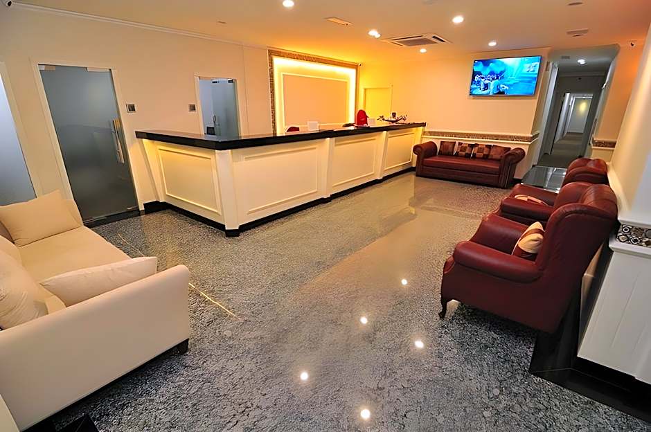 1 Million Hotel