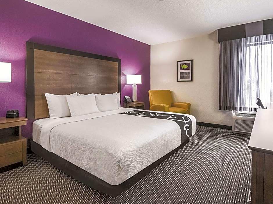 Photo 1 of 4 of 1 King Bed, Mobility Accessible