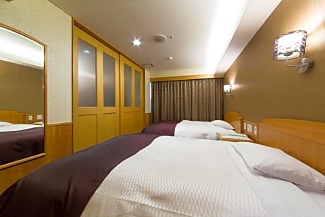 Deluxe Twin Room - Non-Smoking