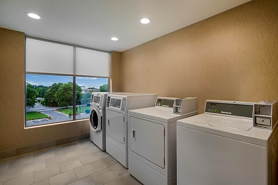 Hyatt Place Hampton Convention Center