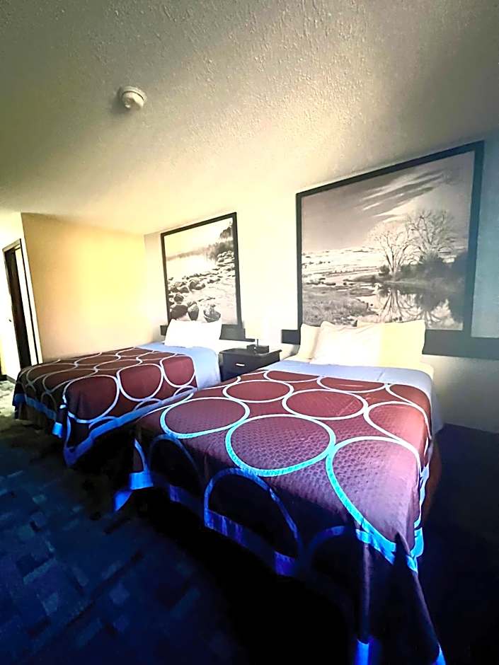 Super 8 by Wyndham Estherville