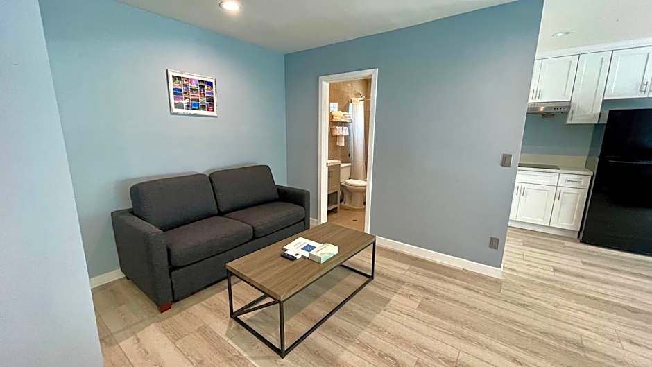 Quintessence ApartHotel