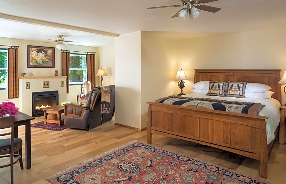 Eagle Rock Lodge