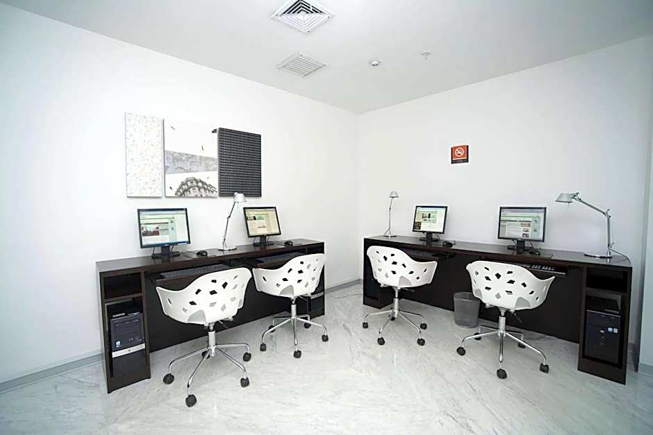 Radisson Hotel Decapolis Miraflores