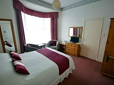 Double room-Ensuite-Partial sea view-Room 3